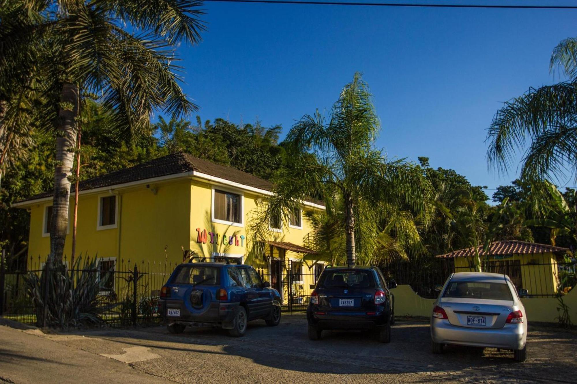 Wipeout Hostel Jacó Esterno foto